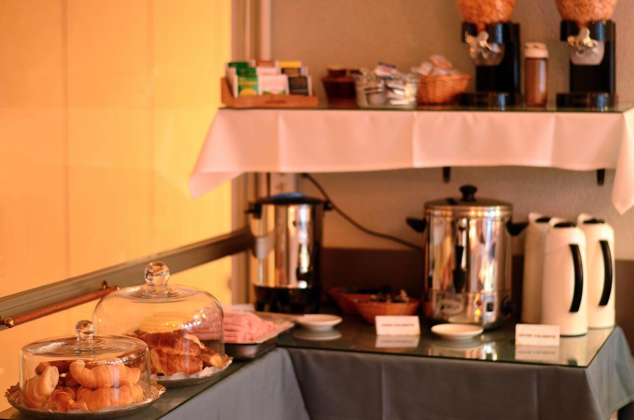 Hotel Huemul General Roca Ngoại thất bức ảnh