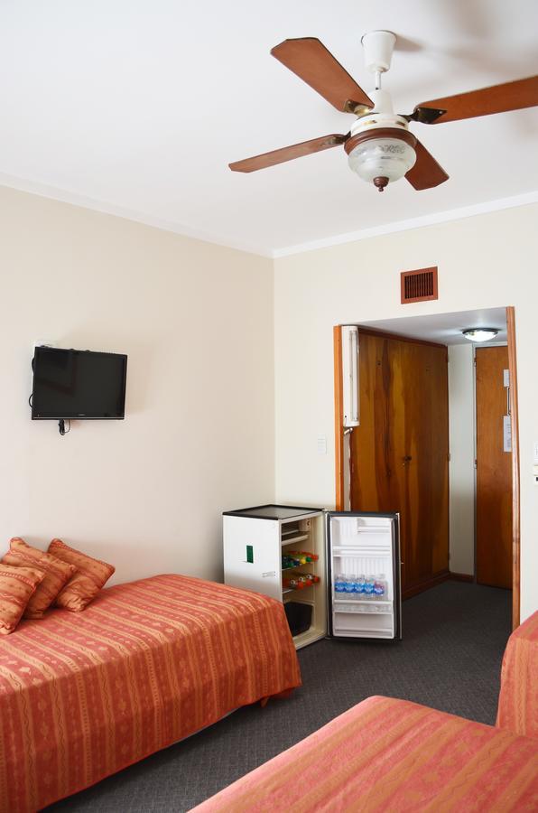 Hotel Huemul General Roca Ngoại thất bức ảnh