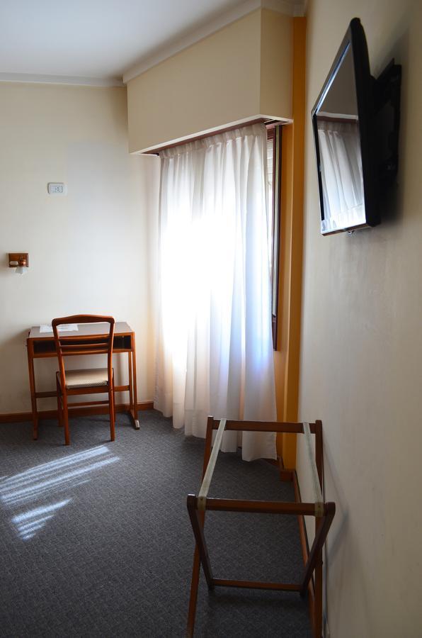 Hotel Huemul General Roca Ngoại thất bức ảnh
