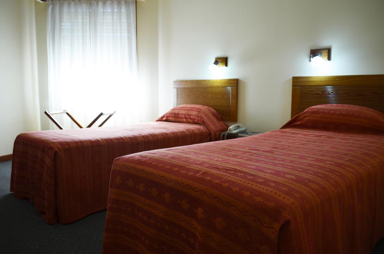 Hotel Huemul General Roca Ngoại thất bức ảnh