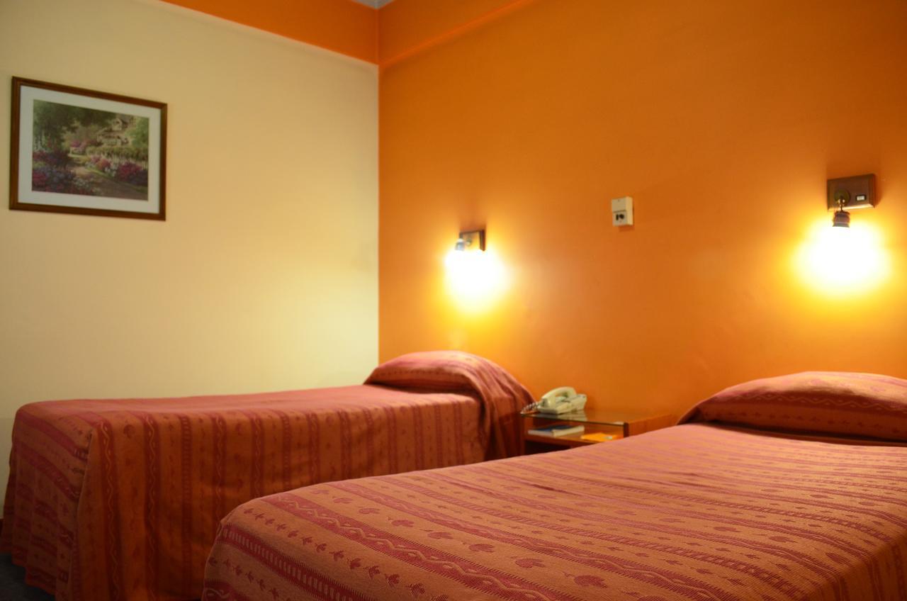 Hotel Huemul General Roca Ngoại thất bức ảnh